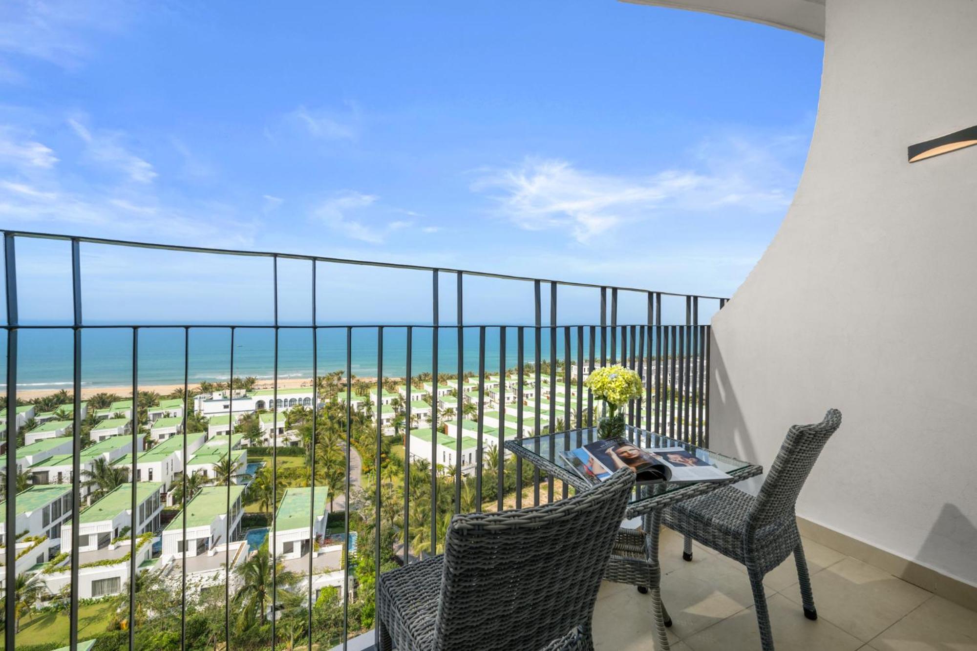 Wyndham Hoi An Royal Beachfront Resort & Villas Dış mekan fotoğraf